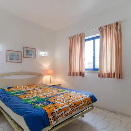 Apartamento In Gated Community In Portimao Alvor